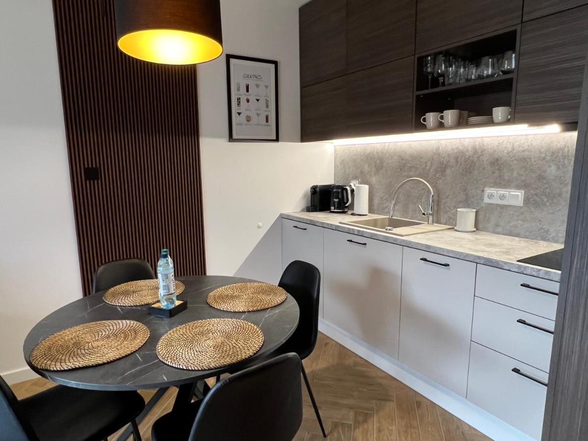Modern Stone Hill Apartment ชกลาร์สกา ปอเรมบา ภายนอก รูปภาพ